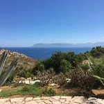 بيت ضيافة Cala Rossa كاستيلاّماري ديل غو