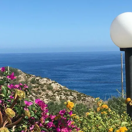 Cala Rossa Guest house *