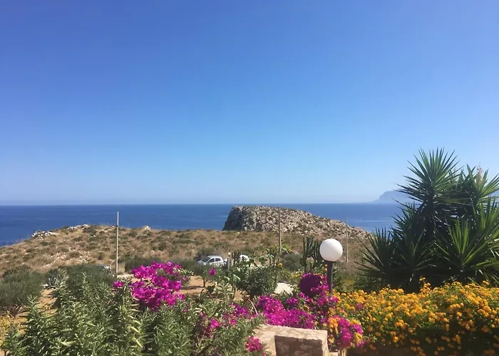 Cala Rossa 招待所 3*