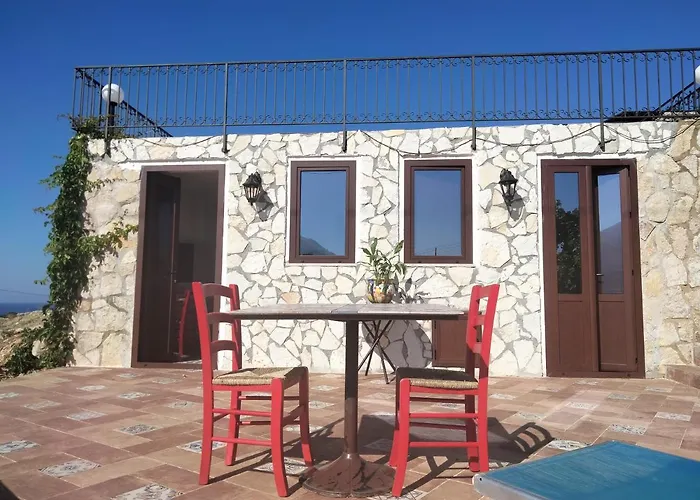 Cala Rossa 招待所