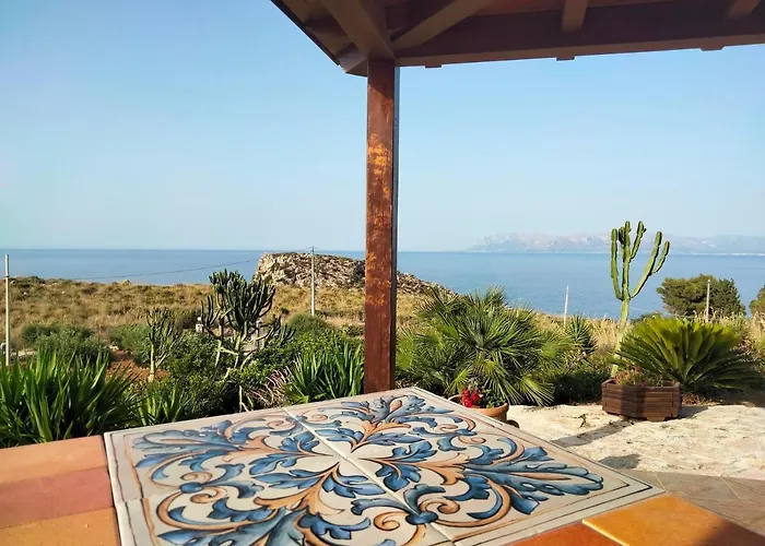 Cala Rossa 招待所 卡斯泰拉马莱