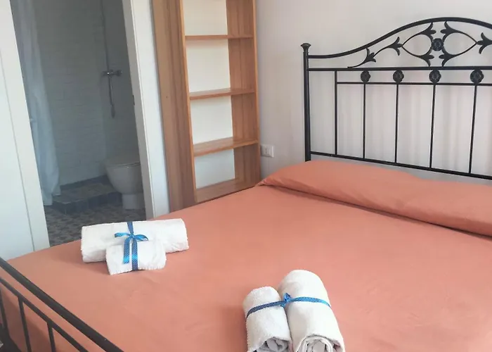 Cala Rossa 3* 卡斯泰拉马莱