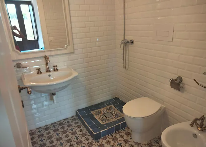 Cala Rossa 招待所 卡斯泰拉马莱