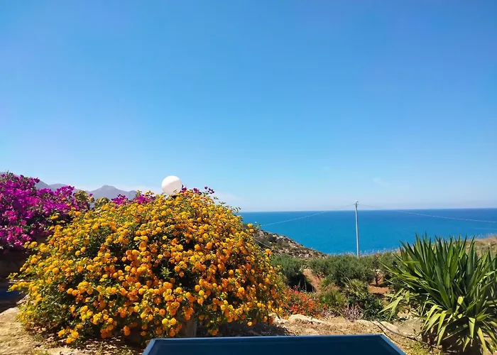 Cala Rossa 招待所