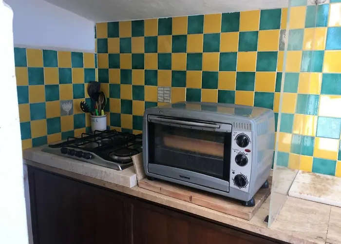 Cala Rossa 卡斯泰拉马莱