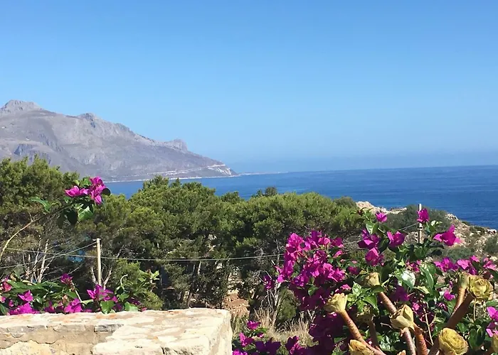 Cala Rossa 卡斯泰拉马莱