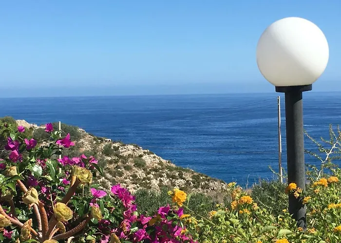 Cala Rossa 招待所 3*