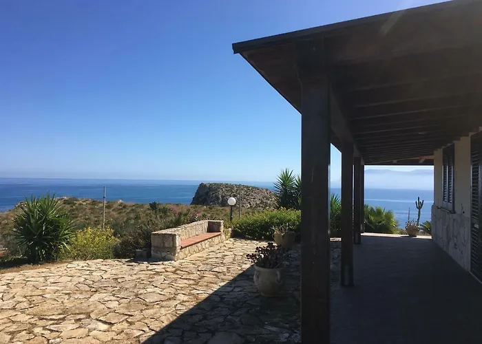 招待所 Cala Rossa 卡斯泰拉马莱