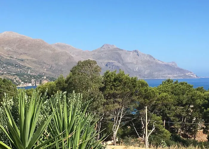 Cala Rossa 卡斯泰拉马莱